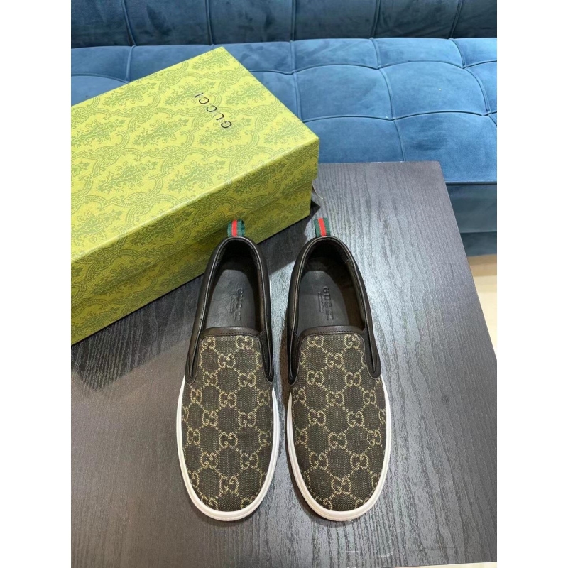 G*u*i casual shoes